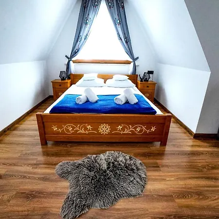 Apartman U Trebuniow W Okresie Zimowym Samochody Z Napedem 4x4 Suche