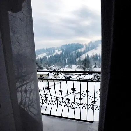 Apartman U Trebuniow W Okresie Zimowym Samochody Z Napedem 4x4