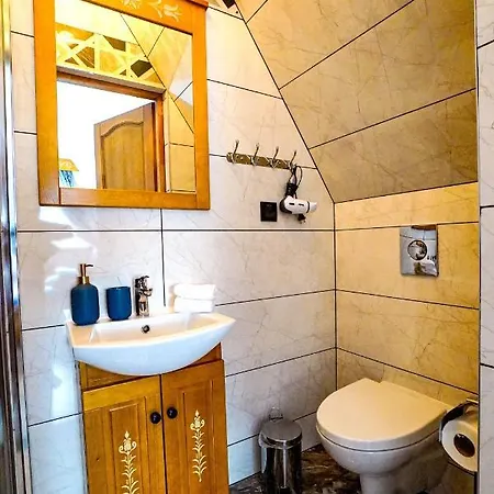 U Trebuniow W Okresie Zimowym Samochody Z Napedem 4x4 Suche