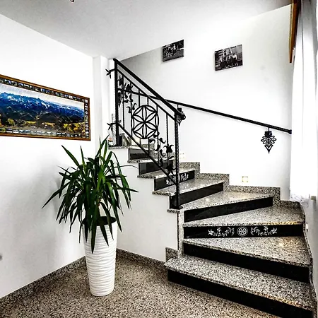 U Trebuniow W Okresie Zimowym Samochody Z Napedem 4x4 * Suche